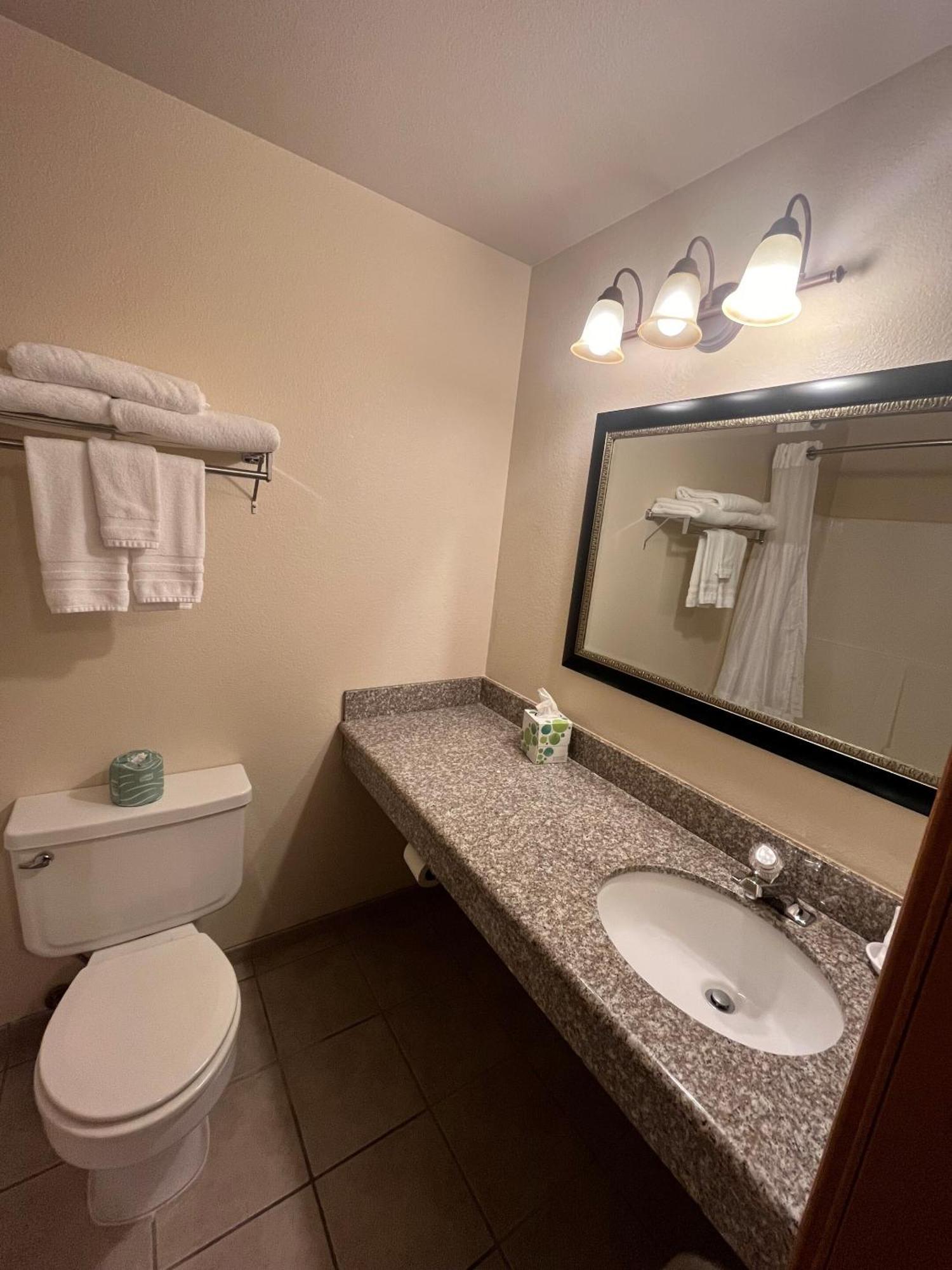 Seasons Motel Morton Екстериор снимка