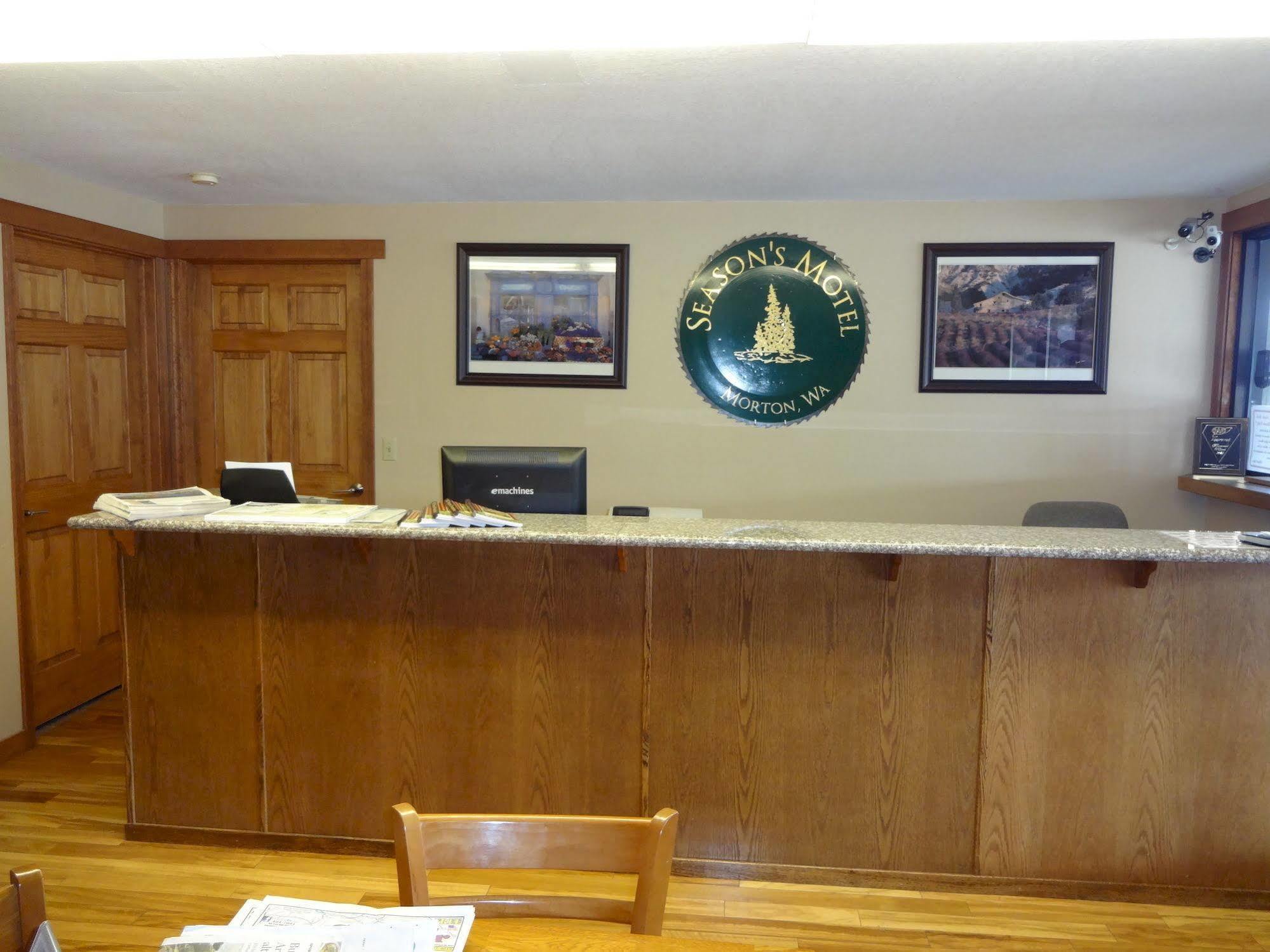 Seasons Motel Morton Екстериор снимка